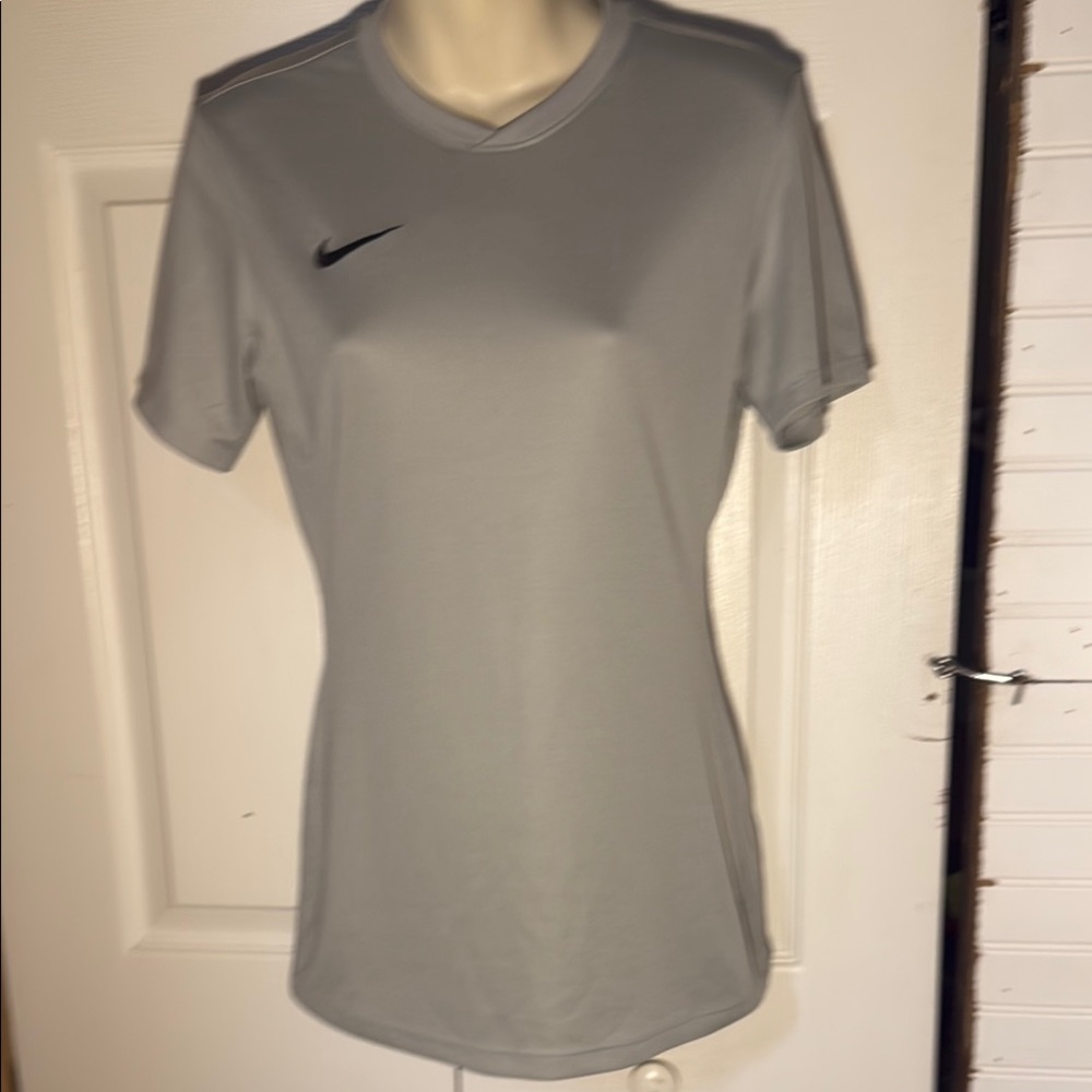 Nike Gray Fitted Short Sleeve T-Shirt
